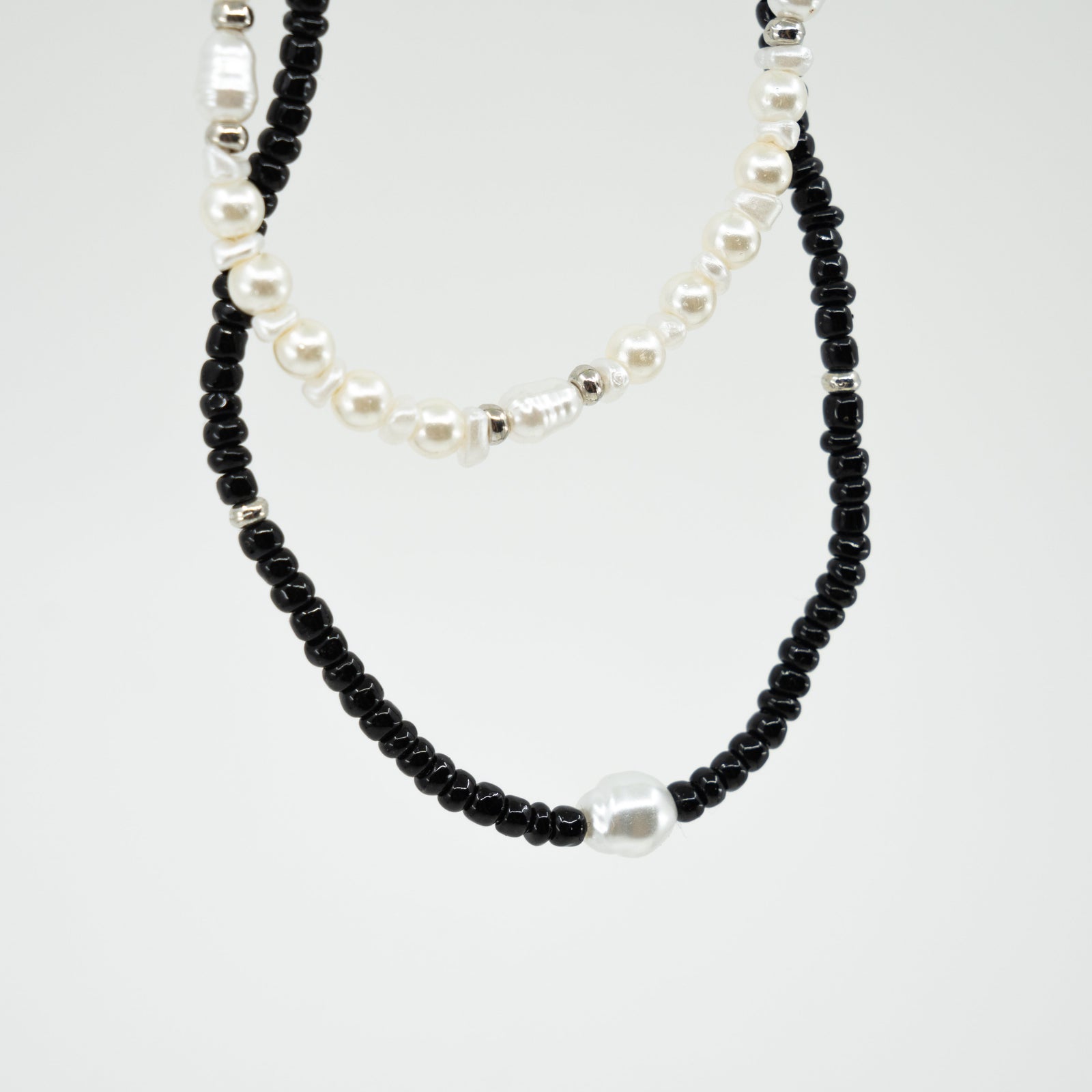 Midnight Pearl Layered Neckalce